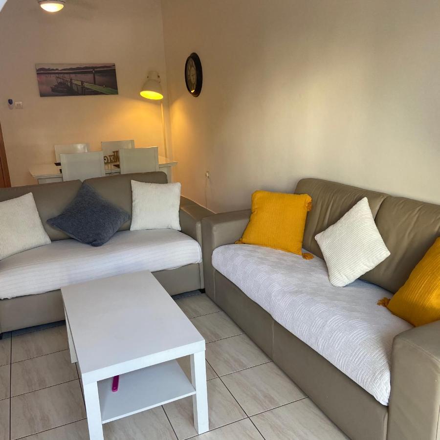 1 Bedroom Garden Flat, Sleeps 4 Пафос Екстериор снимка